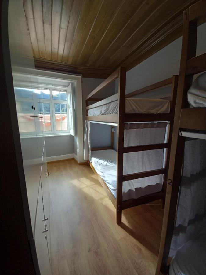 Entresocalcos Hostel Loriga Buitenkant foto
